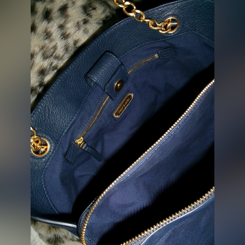 Navy blue Tory‎ Burch
Chelsea Slouchy Tote Handbag leather excellent condition - Picture 12 of 16